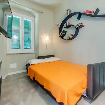 339 - Casa Anghinetti, Centro Citta Apartment *